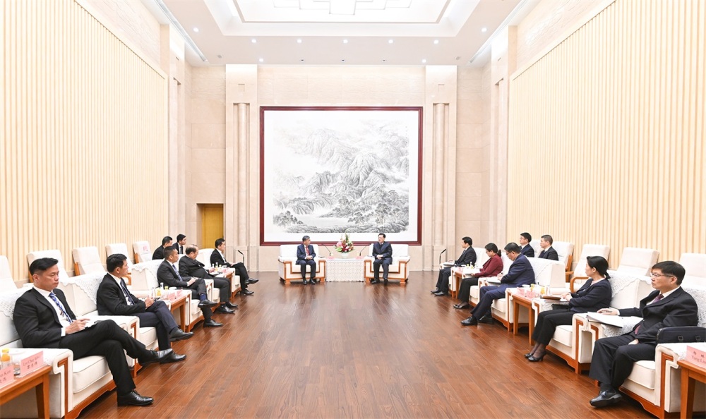 袁家军会见新加坡国际港务集团有限公司总裁陈聪敏一行(图2)